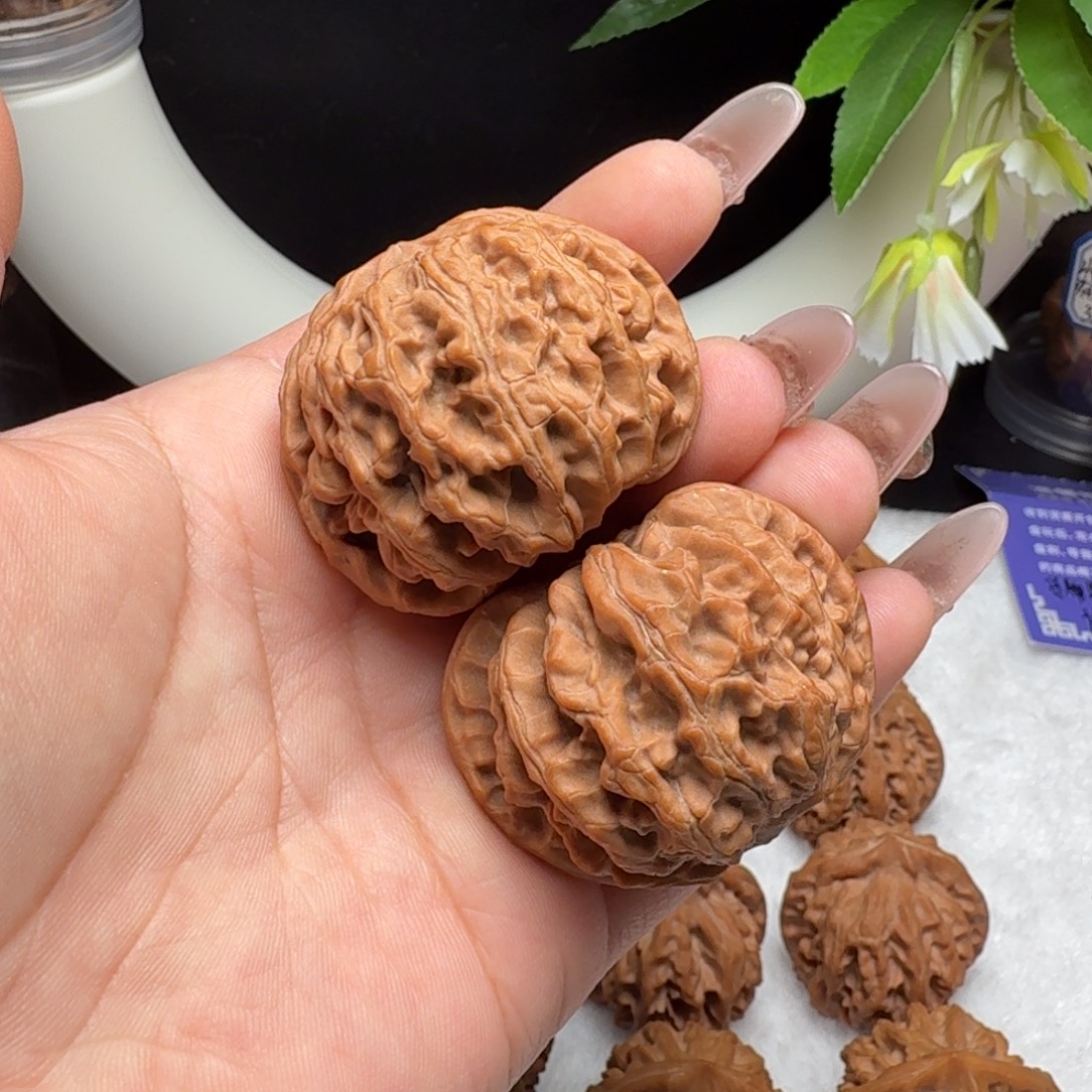 文玩核桃吊坠43苹果园