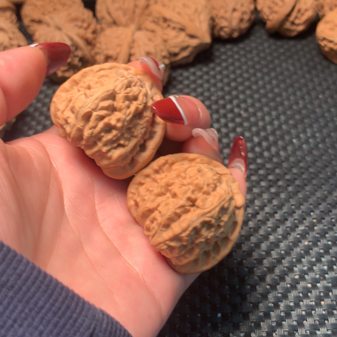 【闪购商品】文玩核桃吊坠三角白