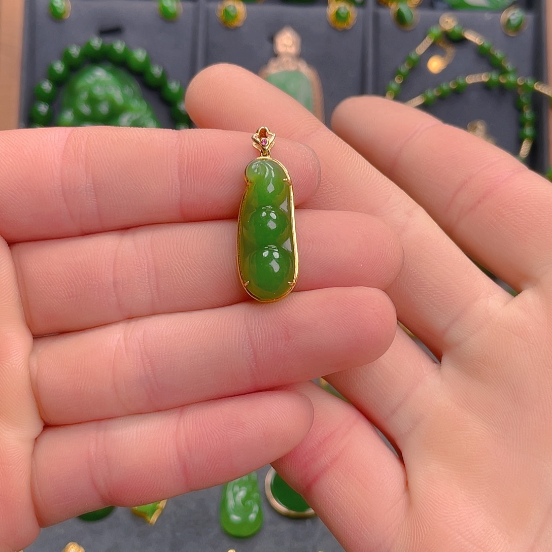 和田玉（碧玉）吊坠(不含链)18K金镶嵌1280