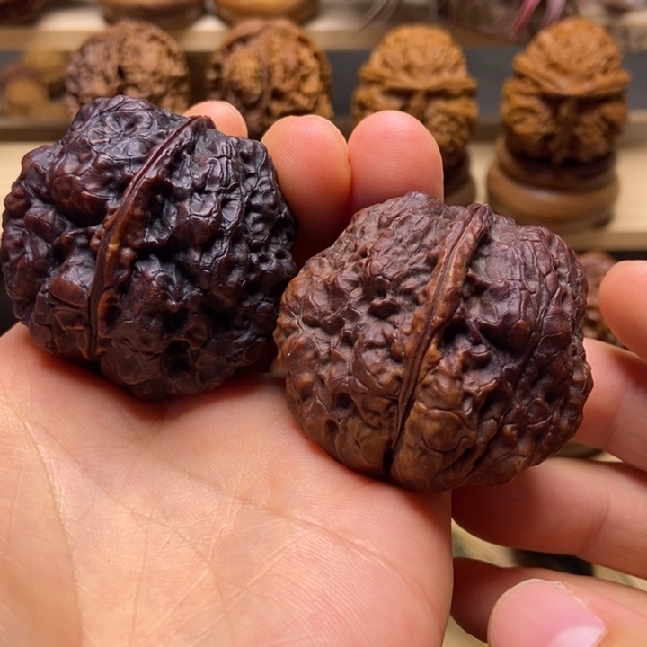 刘***）把件文玩核桃九五玄包