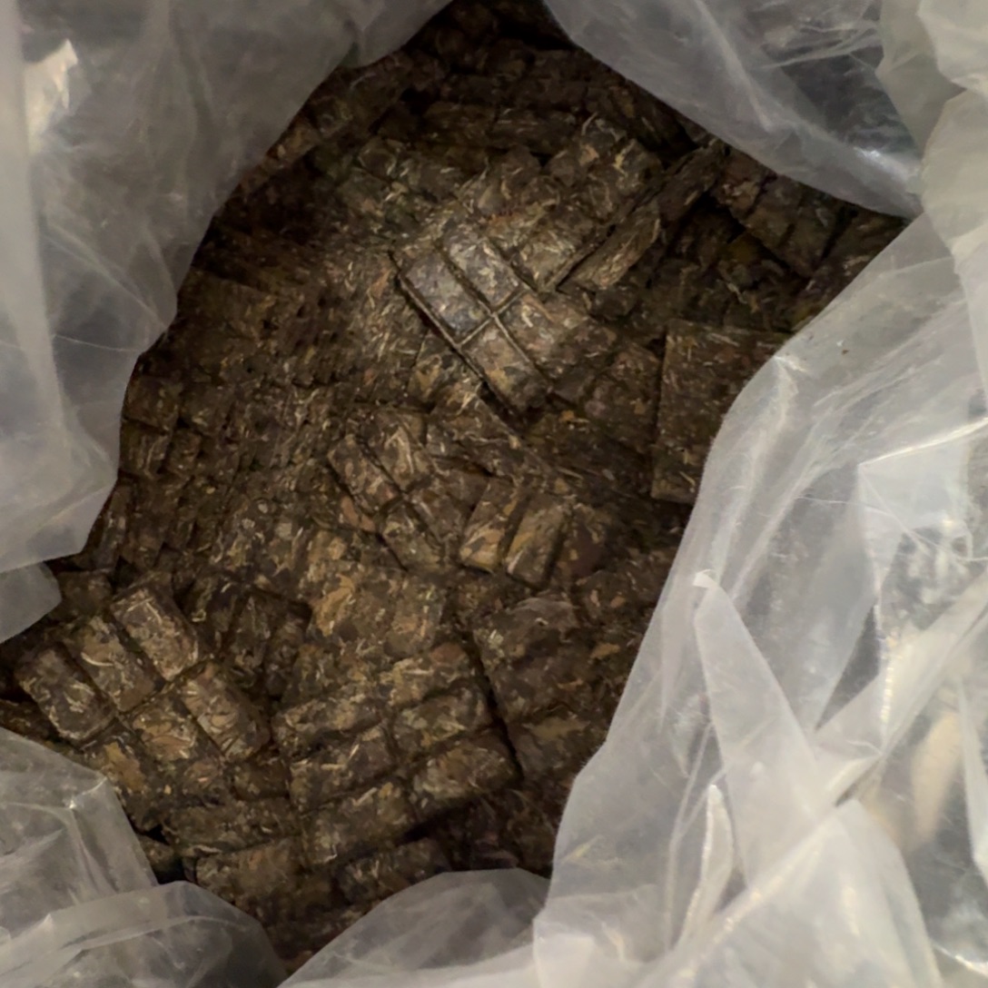 肆***弎巧克力白茶巧克力白茶