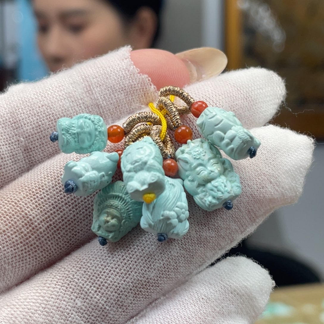 绿松石未镶嵌挂件