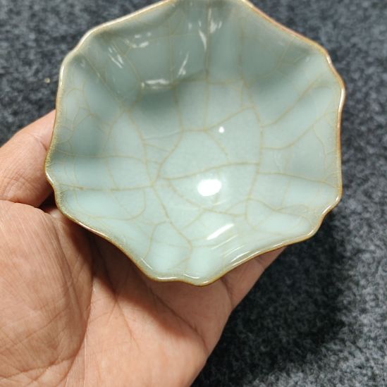 证***坊瓷陶瓷龙泉小杯一个完整