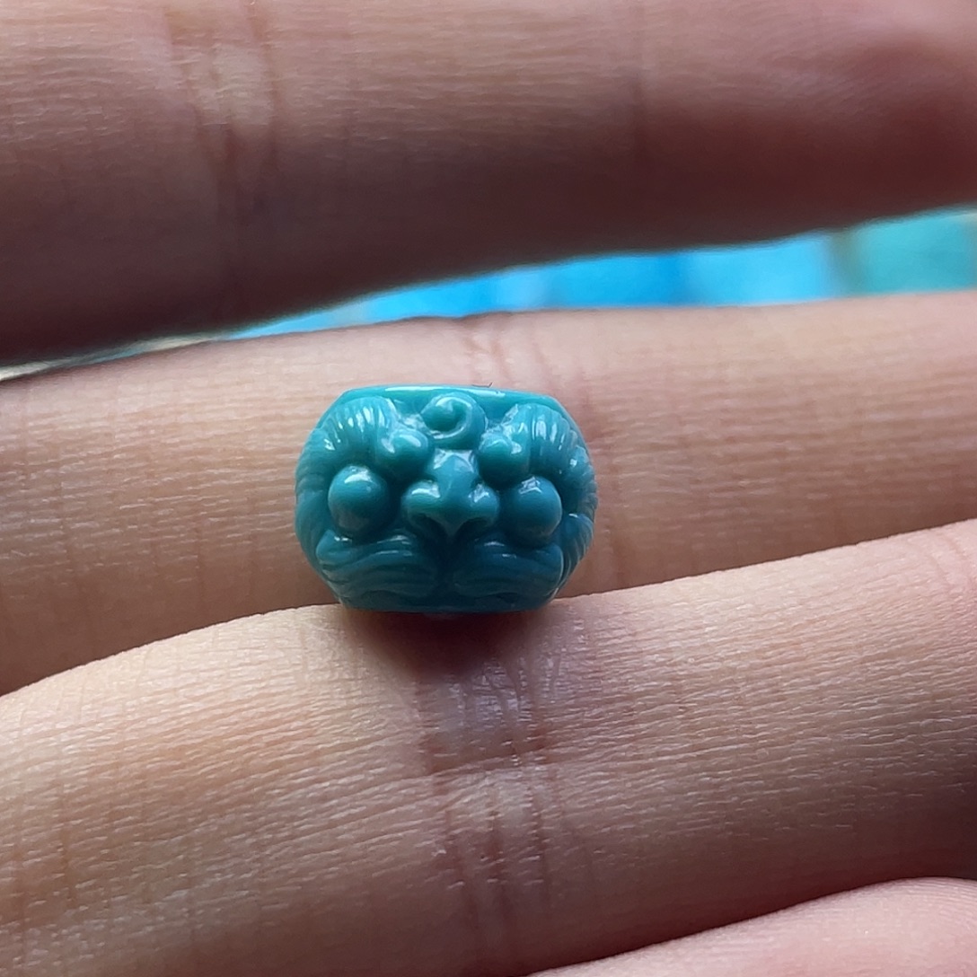 绿松石未镶嵌颈饰