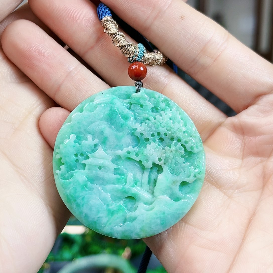 翡翠颈饰未镶嵌吊坠多样性