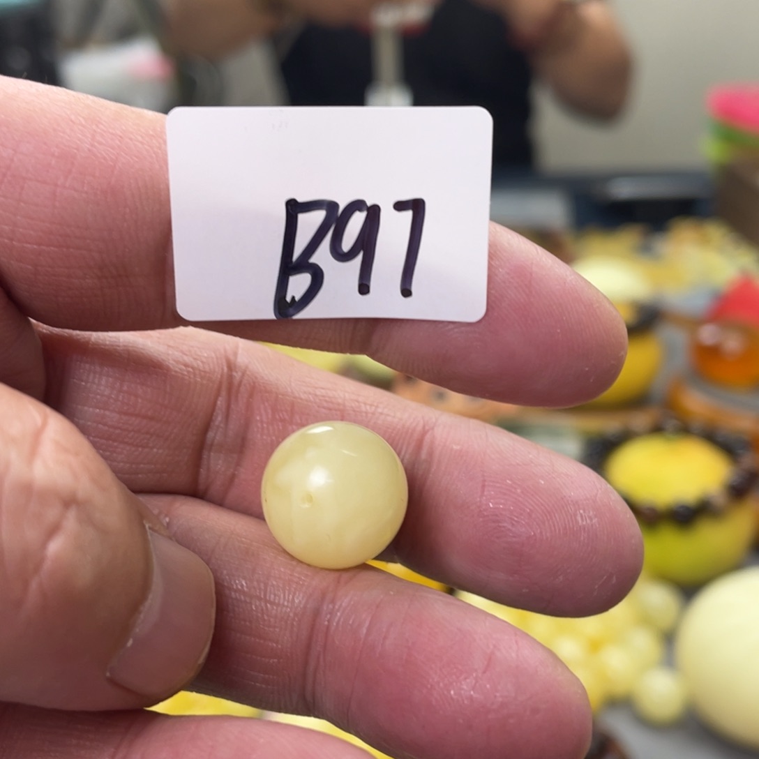 手链琥珀未镶嵌多样性发，发其中一件