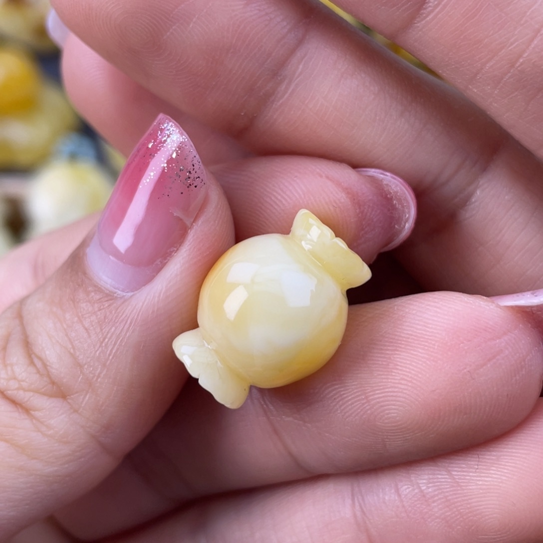 琥珀裸石未镶嵌蜜蜡