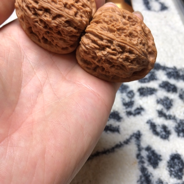 么***手核桃精品文玩核桃南疆石