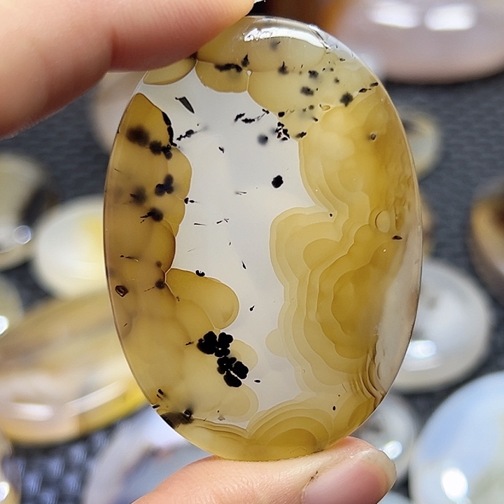 玛瑙/玉髓未镶嵌珠宝半成品