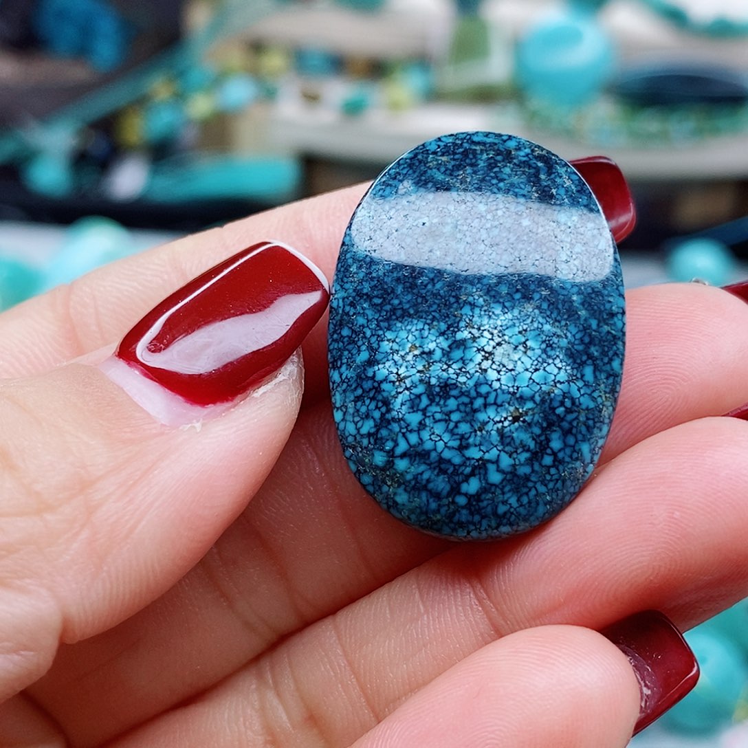 绿松石颈饰未镶嵌