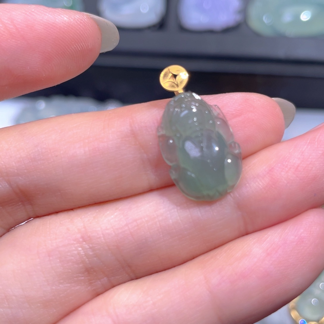 颈饰18K金镶嵌翡翠翡翠 