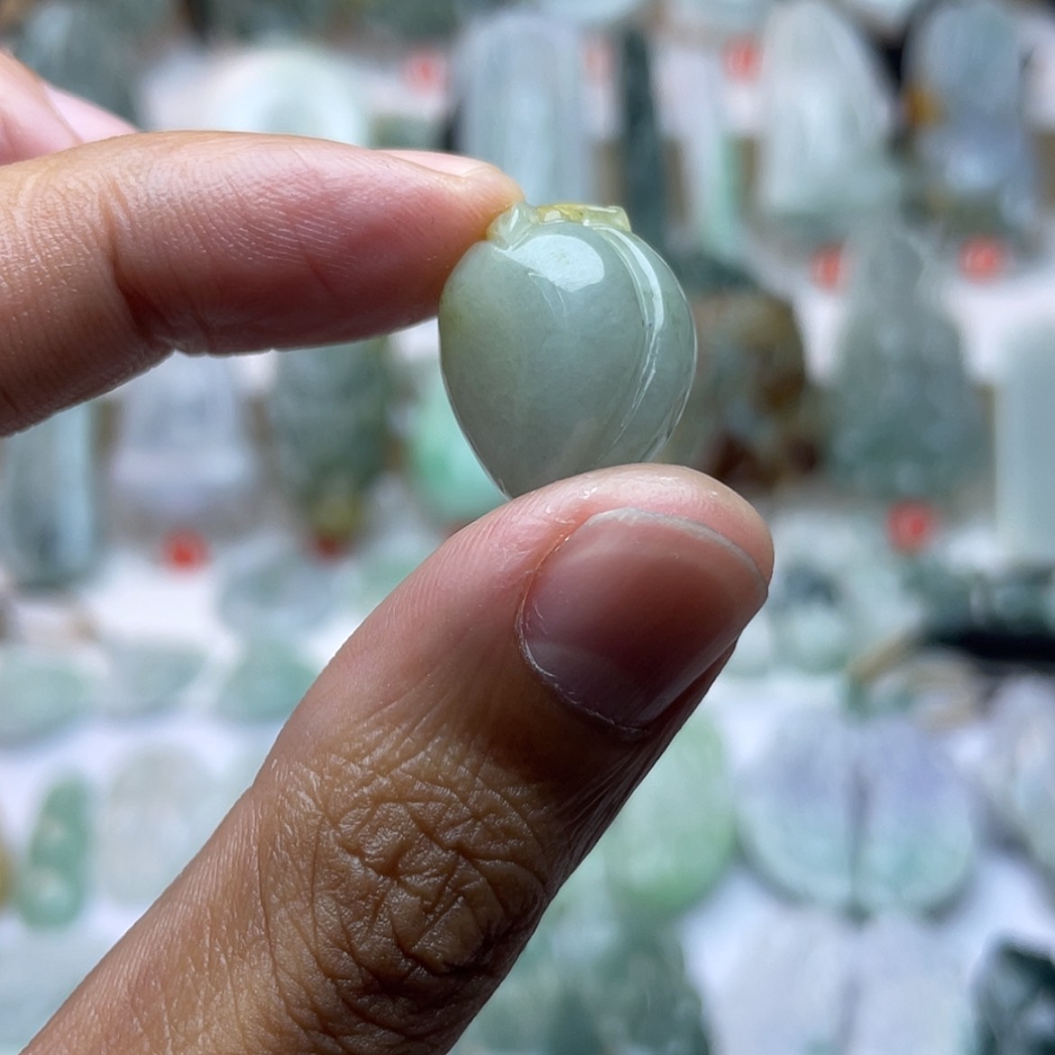 【闪购商品】颈饰未镶嵌翡翠桃心