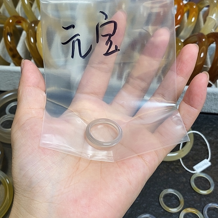 ****儿未镶嵌玛瑙/玉髓珠宝半成品