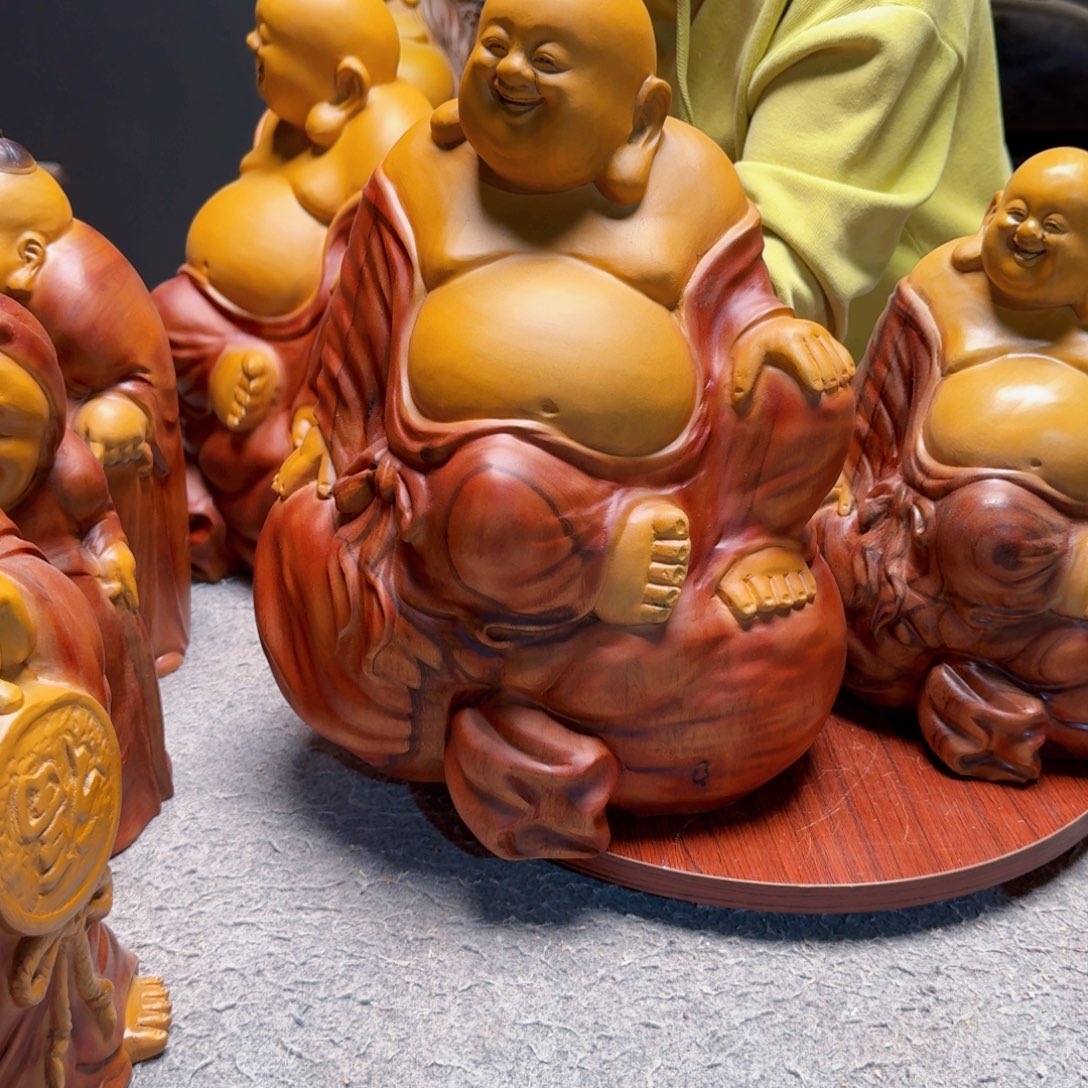 罗***菊木大件弥勒佛香樟木手工精品不退不换