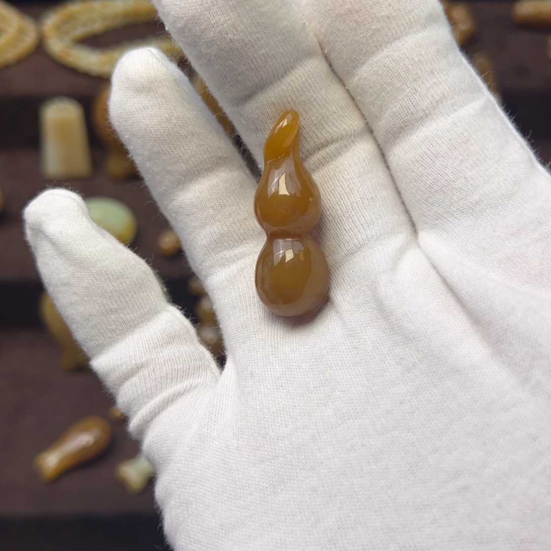 和田玉（糖玉）未镶嵌颈饰