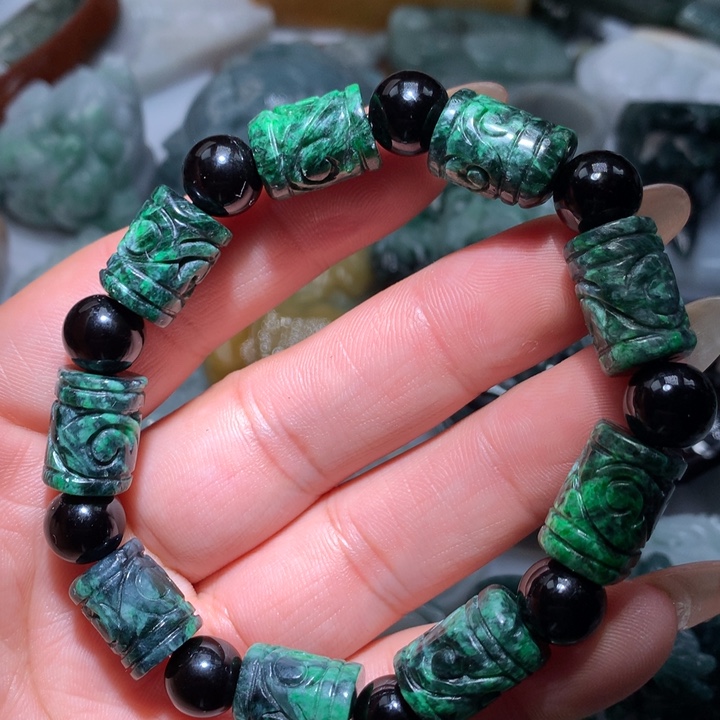 翡翠未镶嵌颈饰保真天然A货翡翠