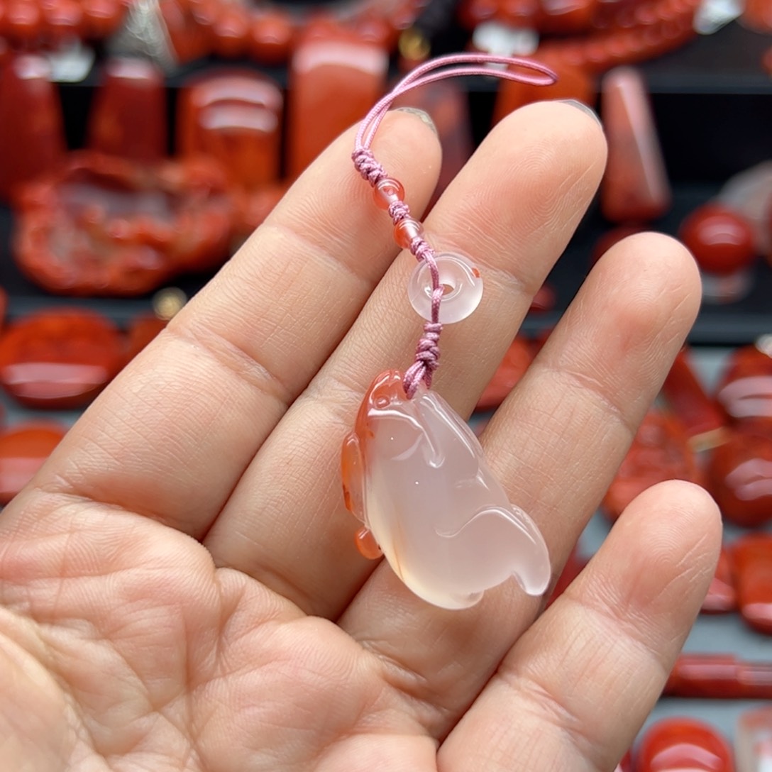 南红玛瑙配饰合金