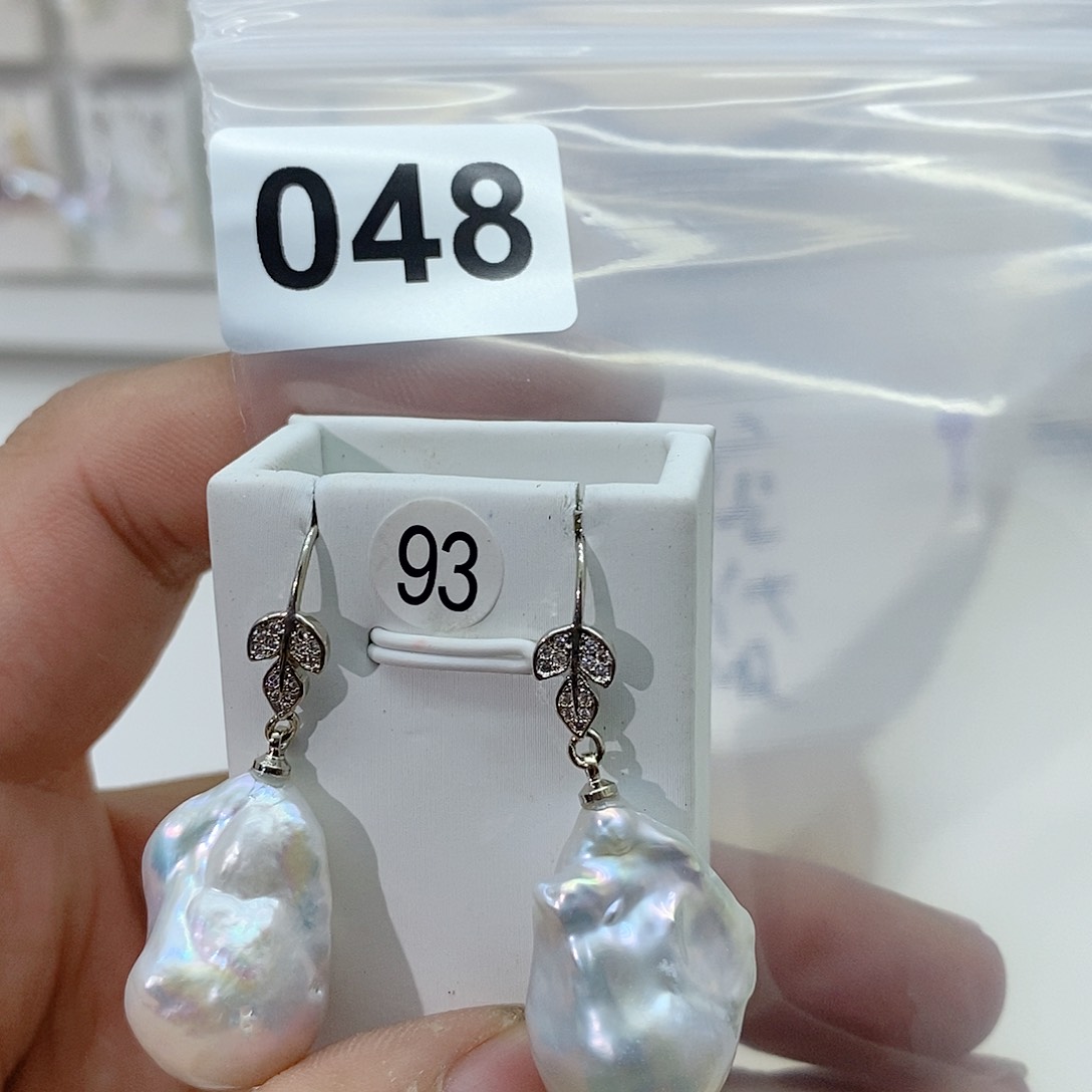 淡水珍珠颈饰合金