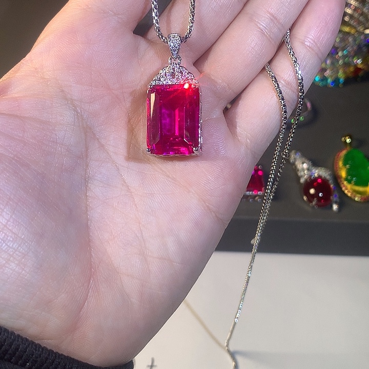 非金属09吊坠。          