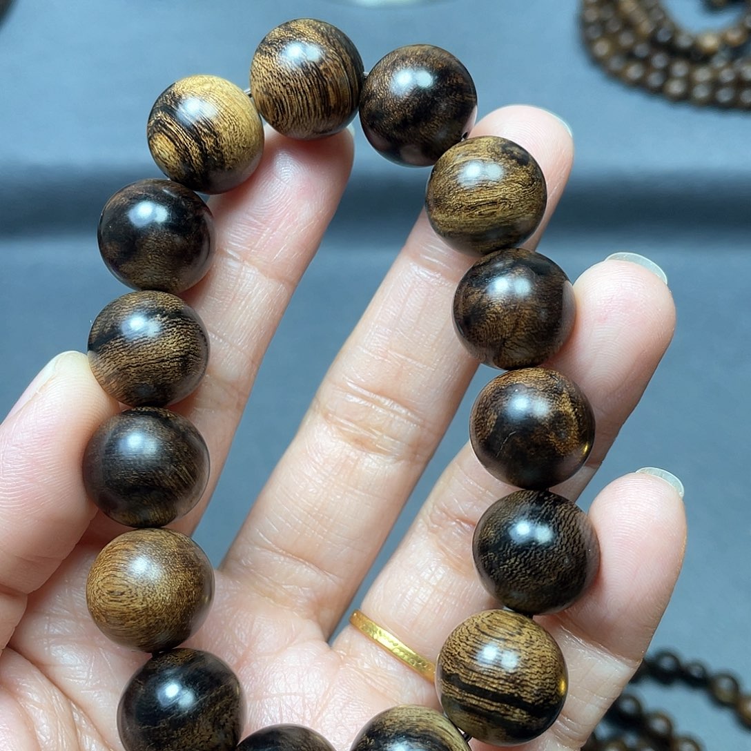 沉香手串紫****）白棋瘤疤1.4