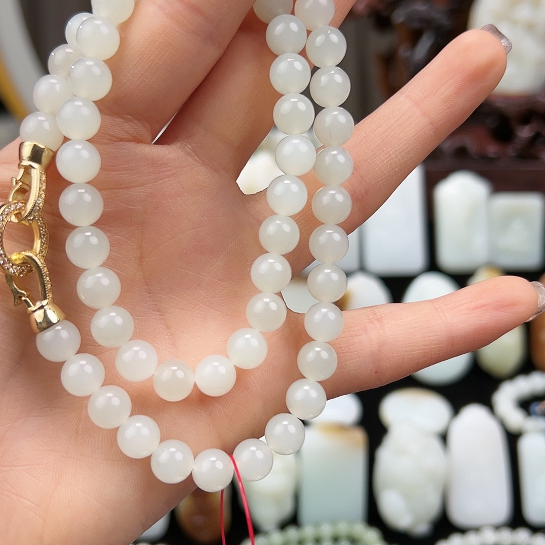 和田玉颈饰未镶嵌