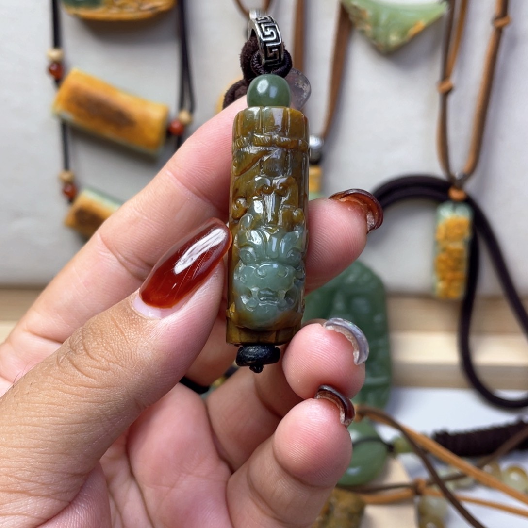 岫岩河磨玉（透闪石质玉）挂坠未镶嵌你****美