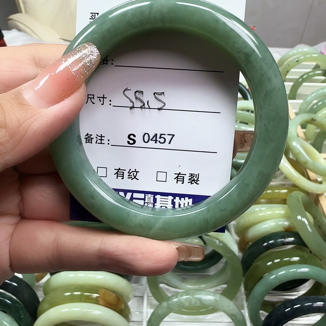蛇纹石玉手镯未镶嵌0457