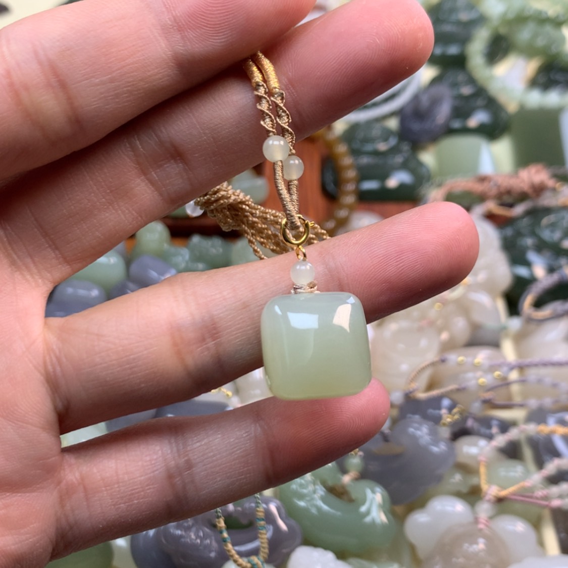 【闪购商品】和田玉颈饰未镶嵌