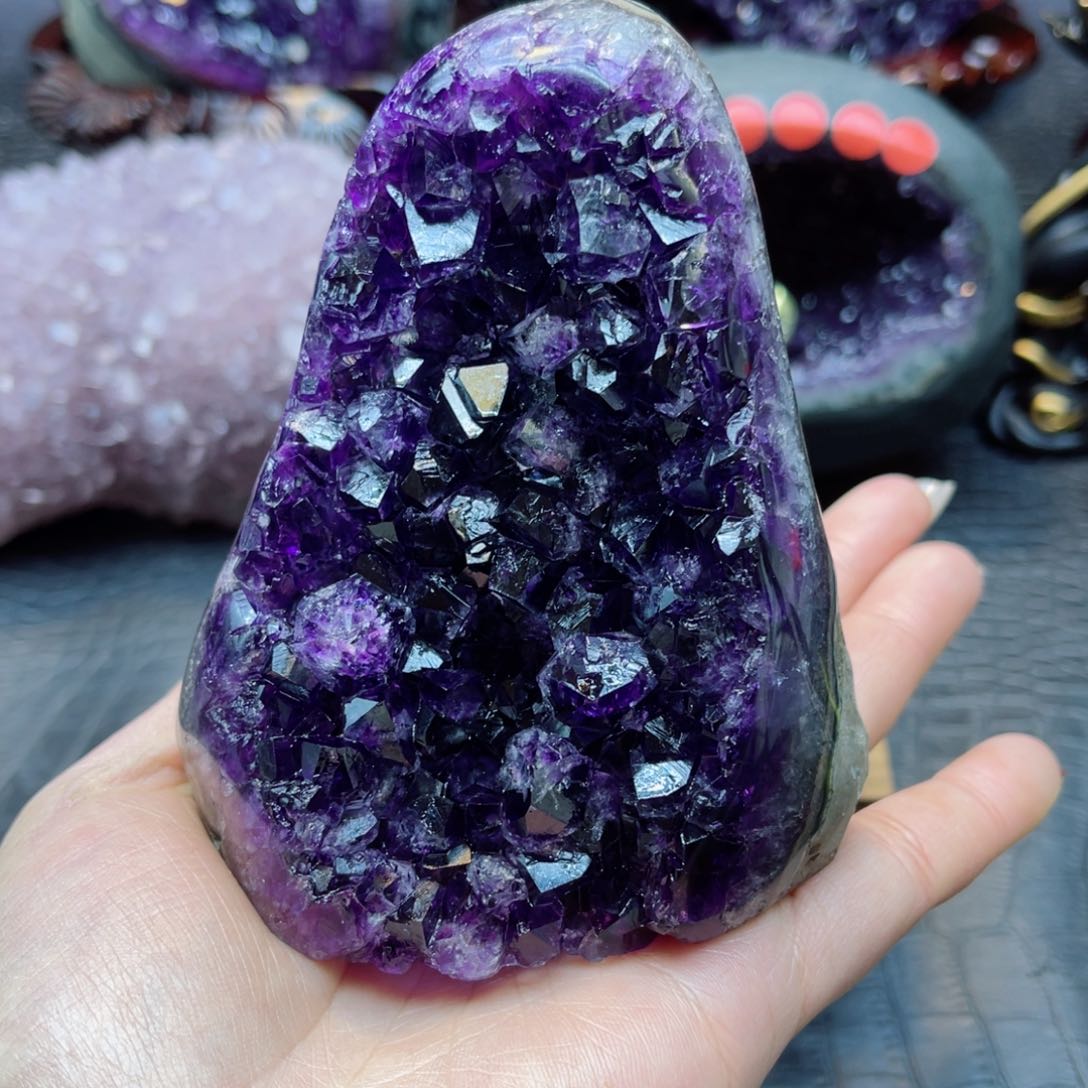 紫晶大型摆件（非配饰）未镶嵌