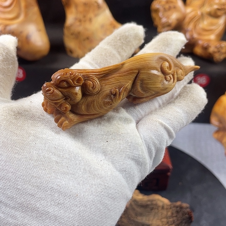 柏木（崖柏）貔貅手把件