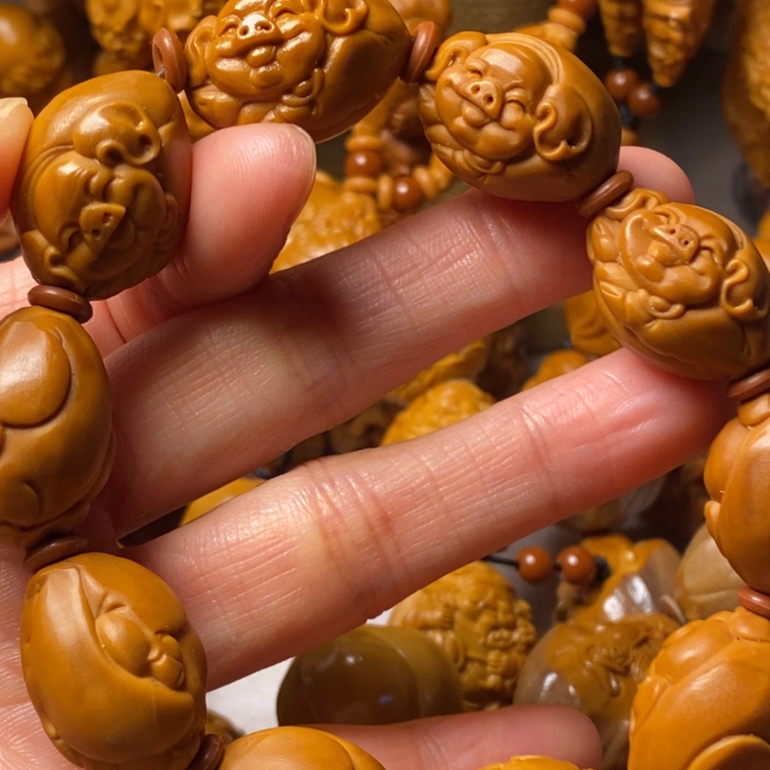 橄榄核手串/手链小福猪