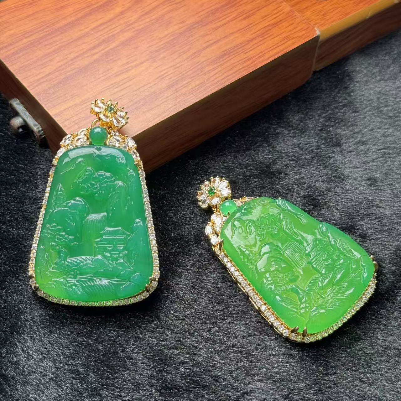 天然珠宝玉石时尚轻奢满绿山水牌吊坠-DH025-C8-多样性发一