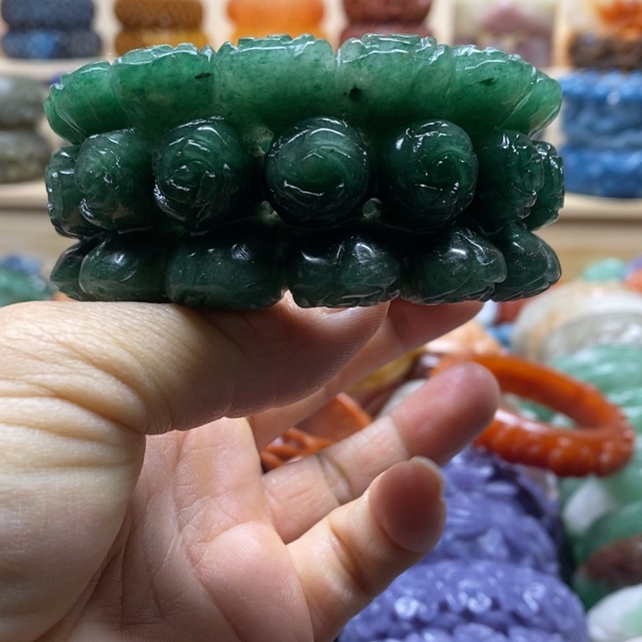 未镶嵌手镯石英质玉