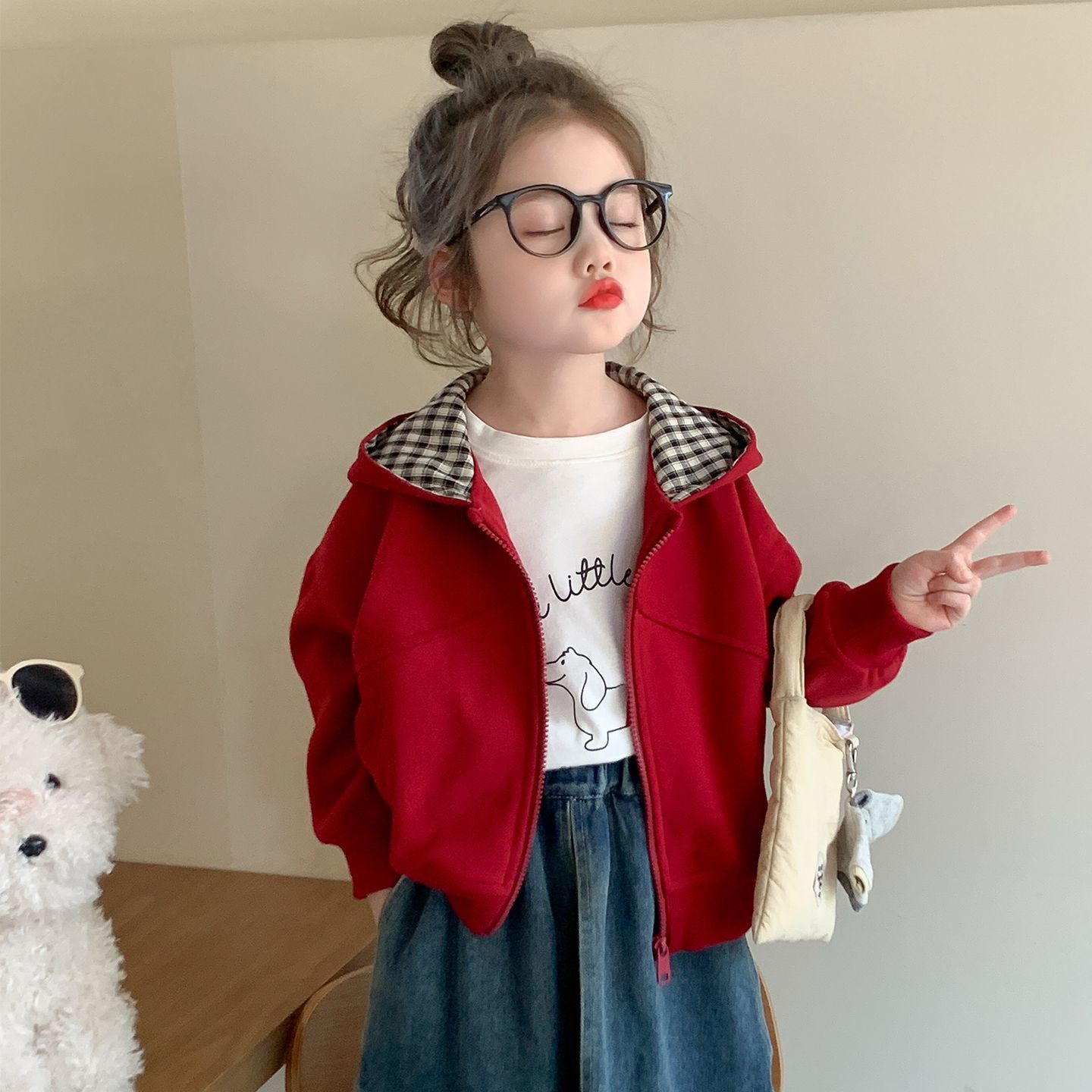 女小童洋气连帽外套春秋款2025儿童休闲冲锋衣秋装宝宝运动风衣潮