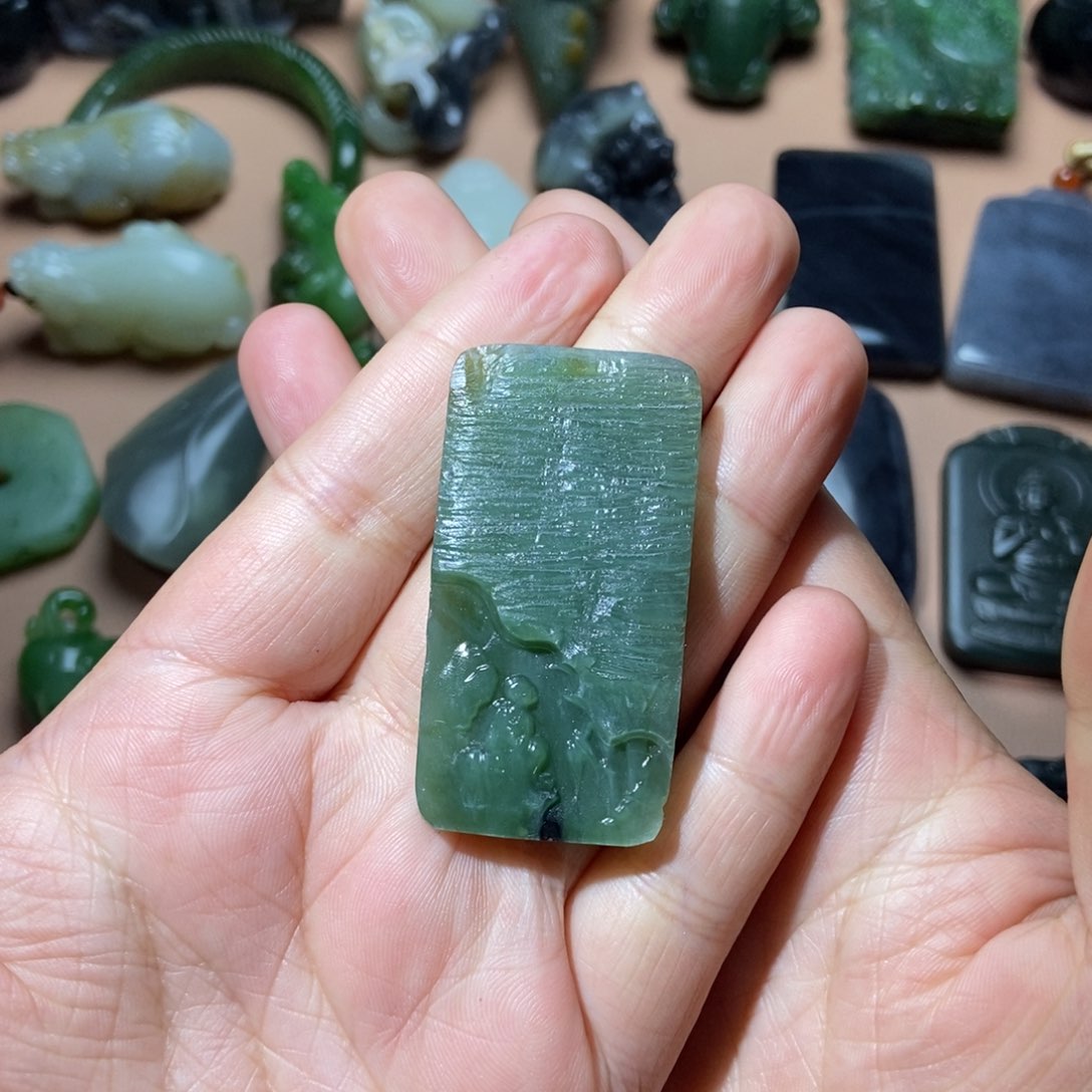 和田玉颈饰未镶嵌定制