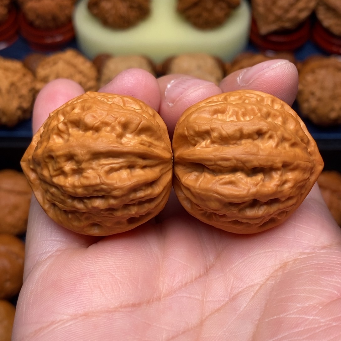 文玩核桃把件手捻粗筋