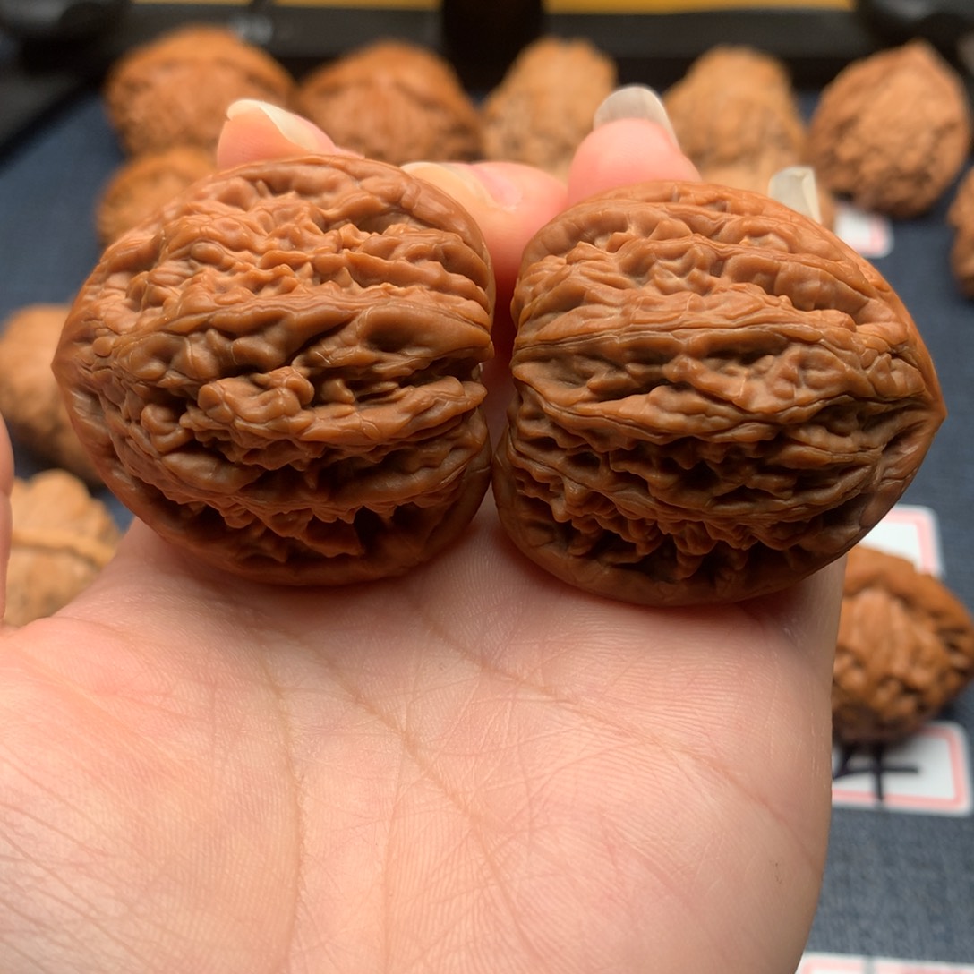 文玩核桃把件隋*森虎头王