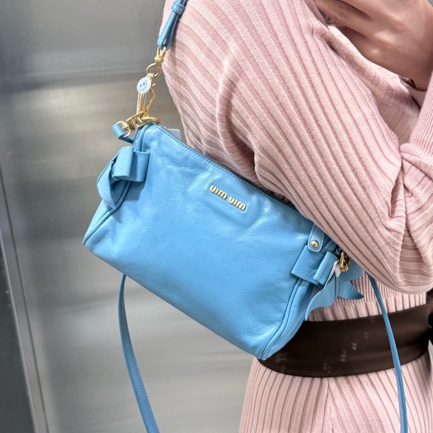 95新 MIU MIU/缪缪 miumiu baby蓝蝴蝶结腋下包