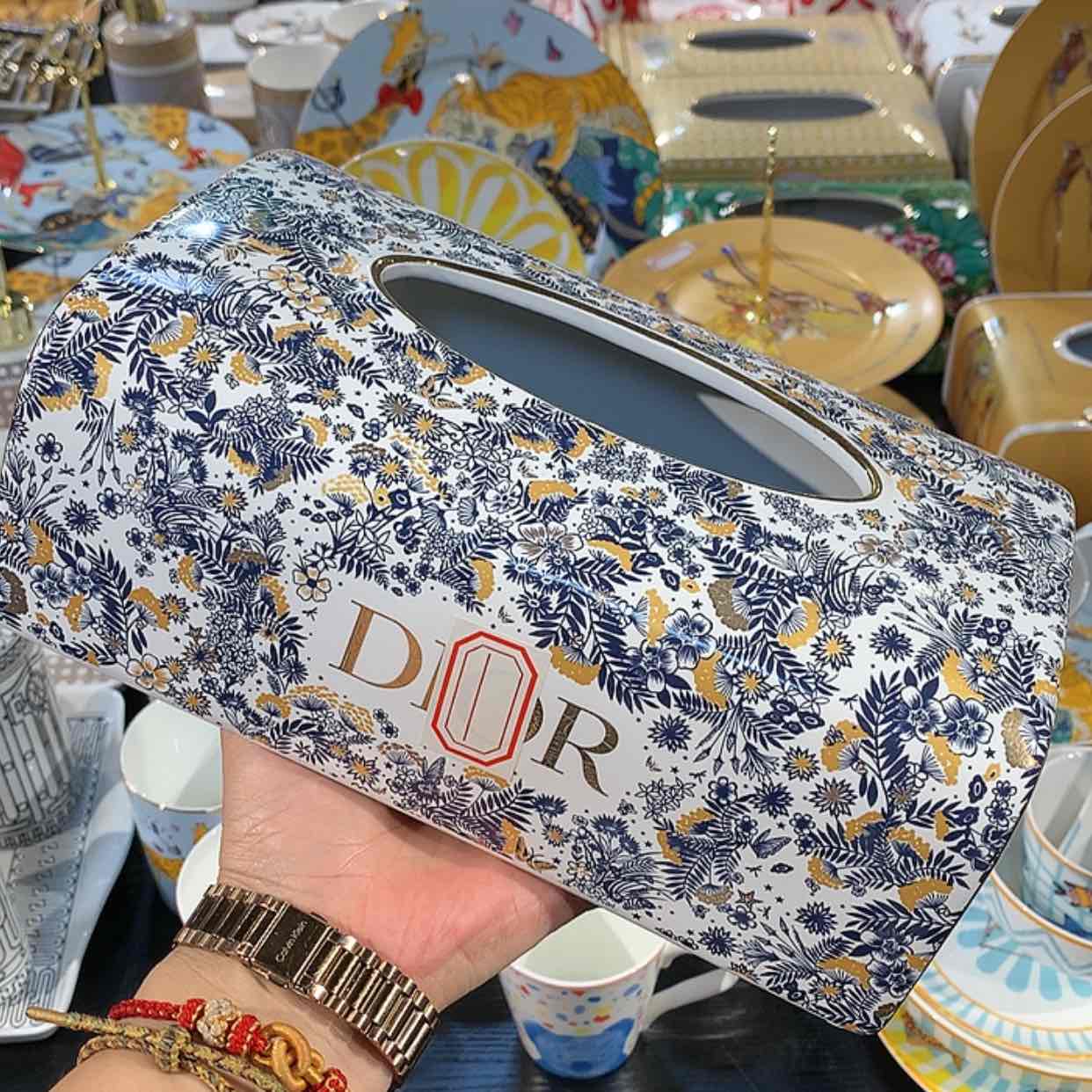 【闪购商品】瓷片纸巾盒