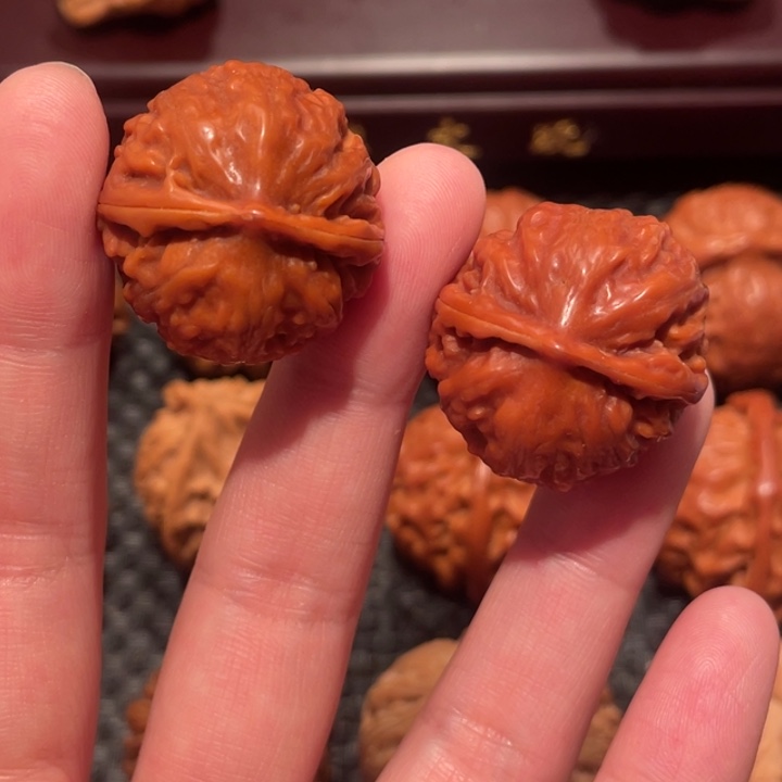 那***雨文玩核桃把件手捻