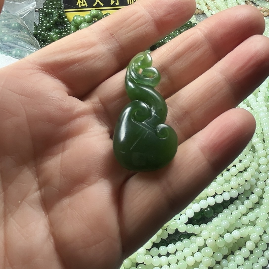 和田玉未镶嵌挂件