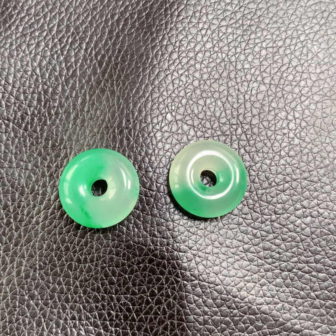 石英质玉耳坠未镶嵌水***甜甜圈