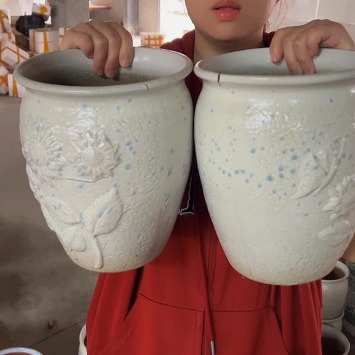 微瑕高度25厘米口径20厘米