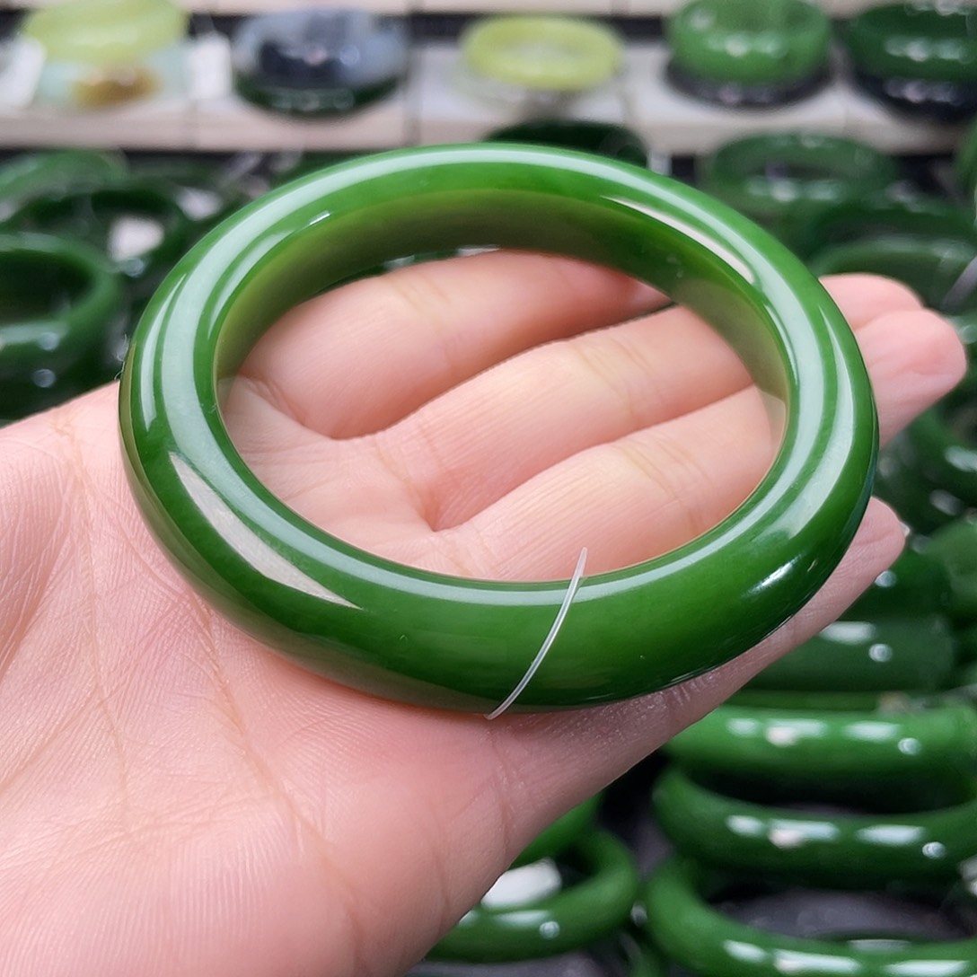 和田玉（碧玉）手镯未镶嵌