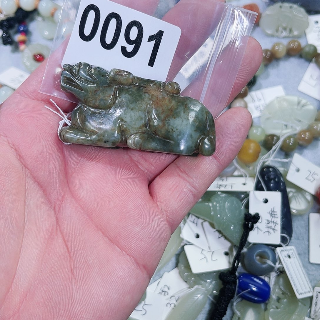 和田玉颈饰未镶嵌