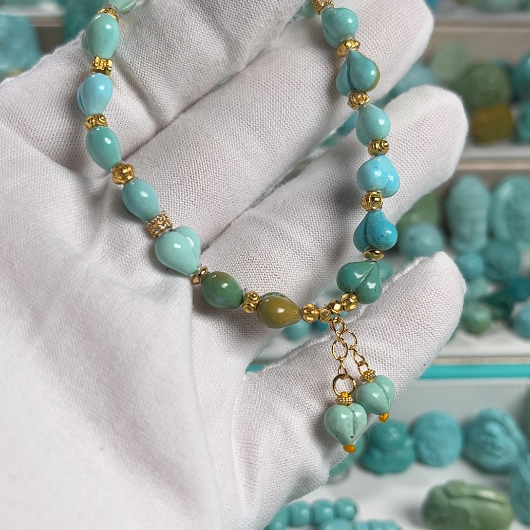 绿松石未镶嵌珠宝奇石