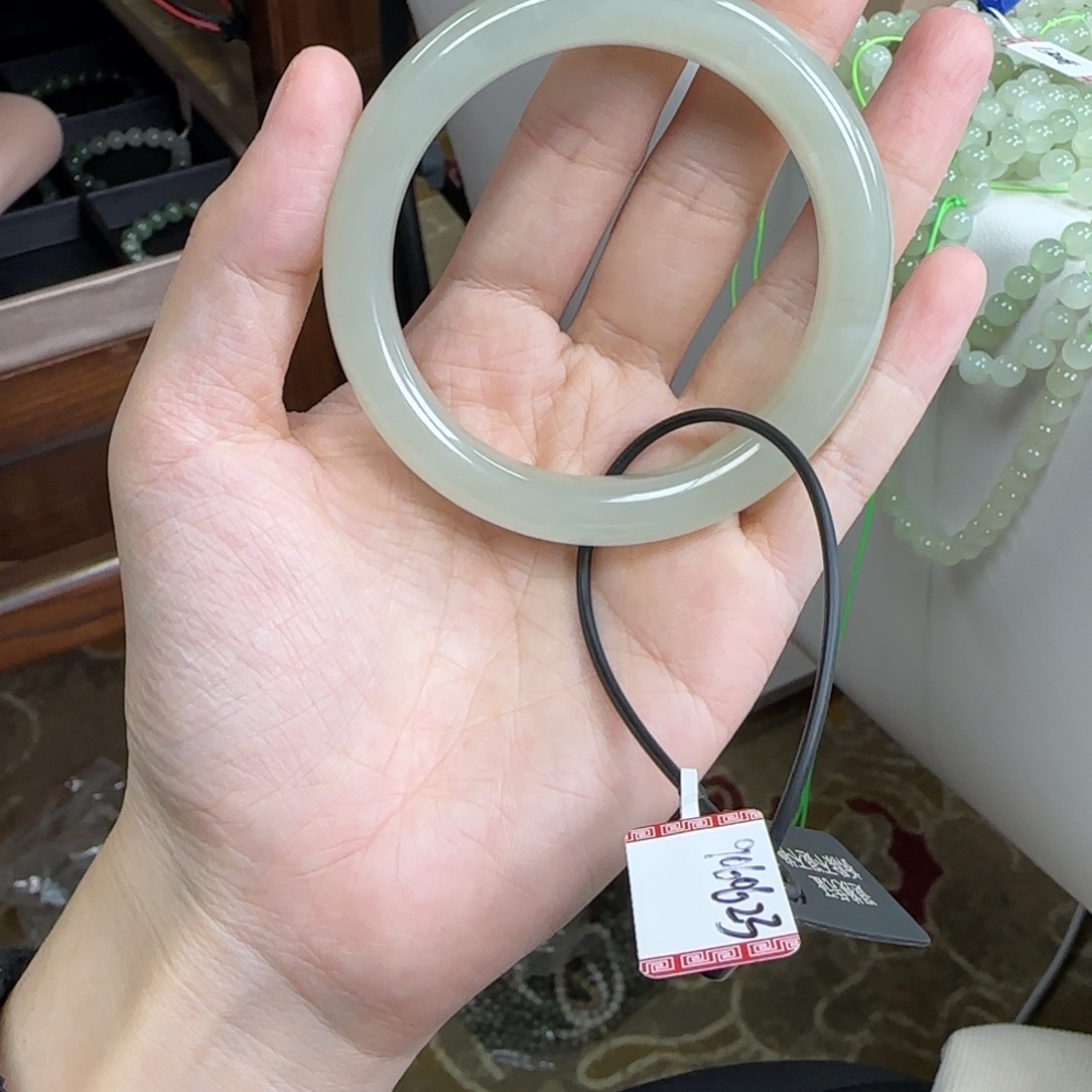 和田玉未镶嵌手镯55