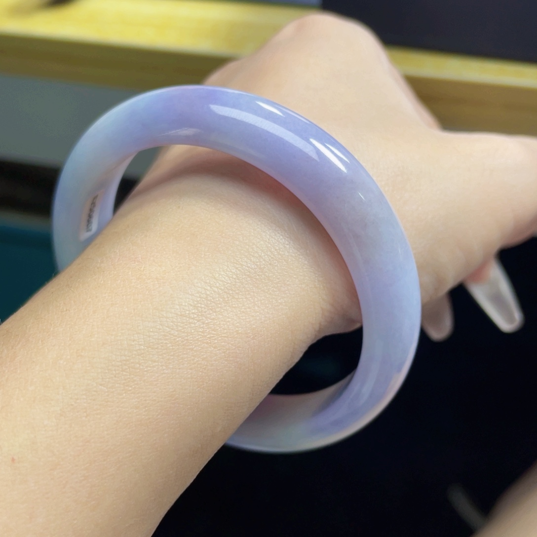 翡翠未镶嵌手镯54圈有纹裂扣手不退换