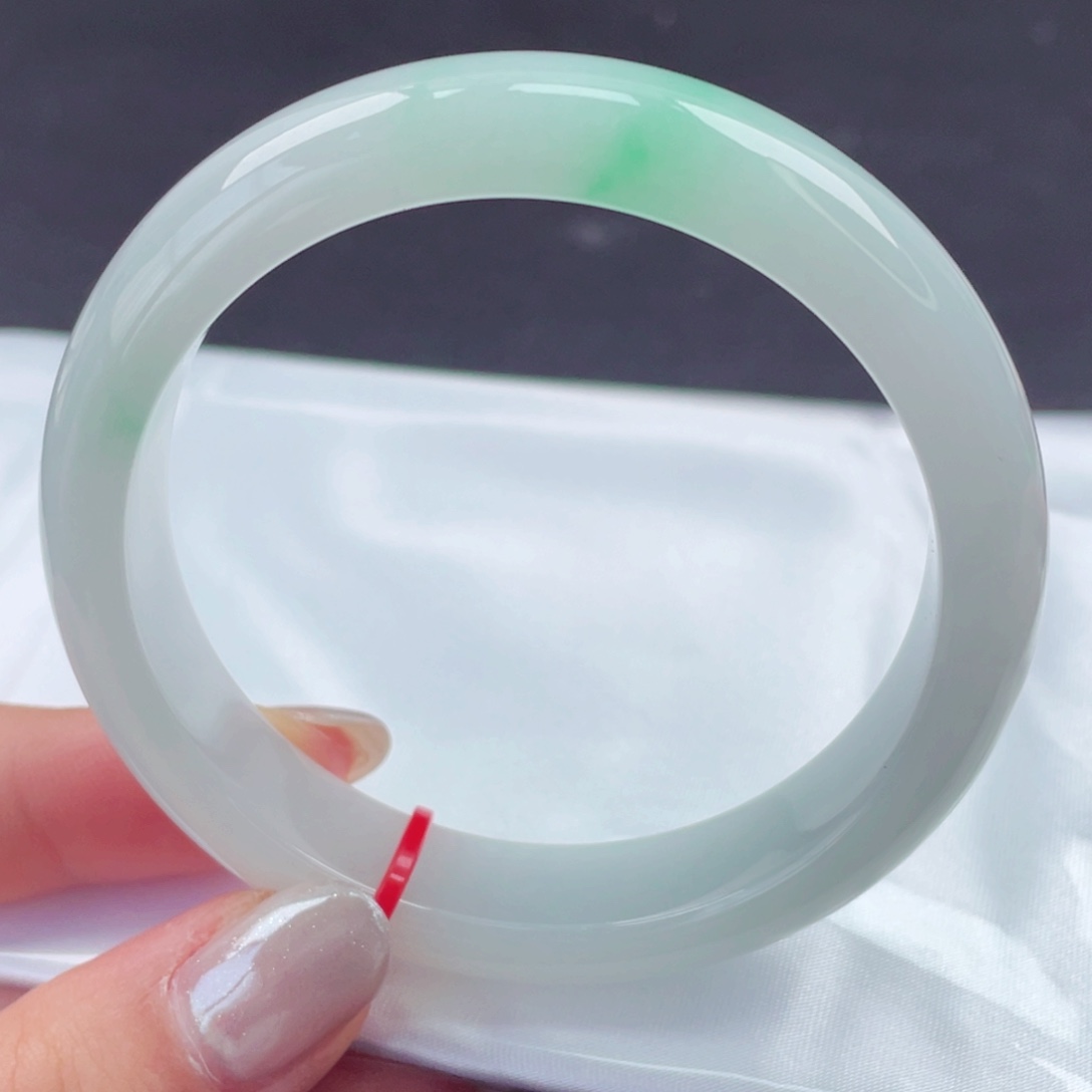 翡翠未镶嵌手镯57圈口