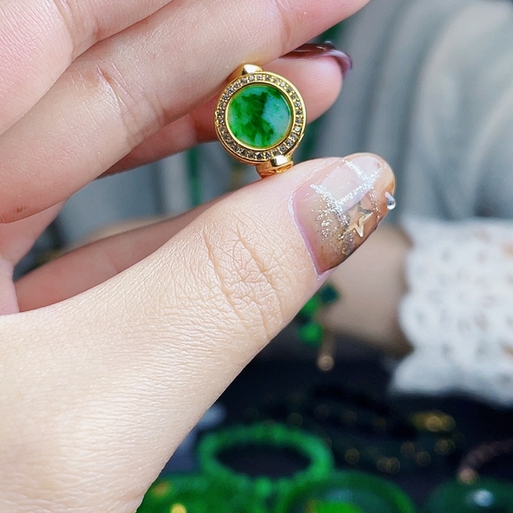 翡翠银S925镶嵌颈饰多样性